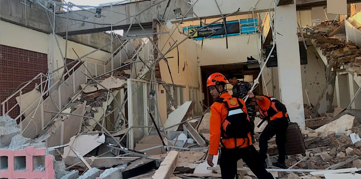 Tragedia en Indonesia: suben a 47 los muertos tras el terremoto de magnitud 7.7