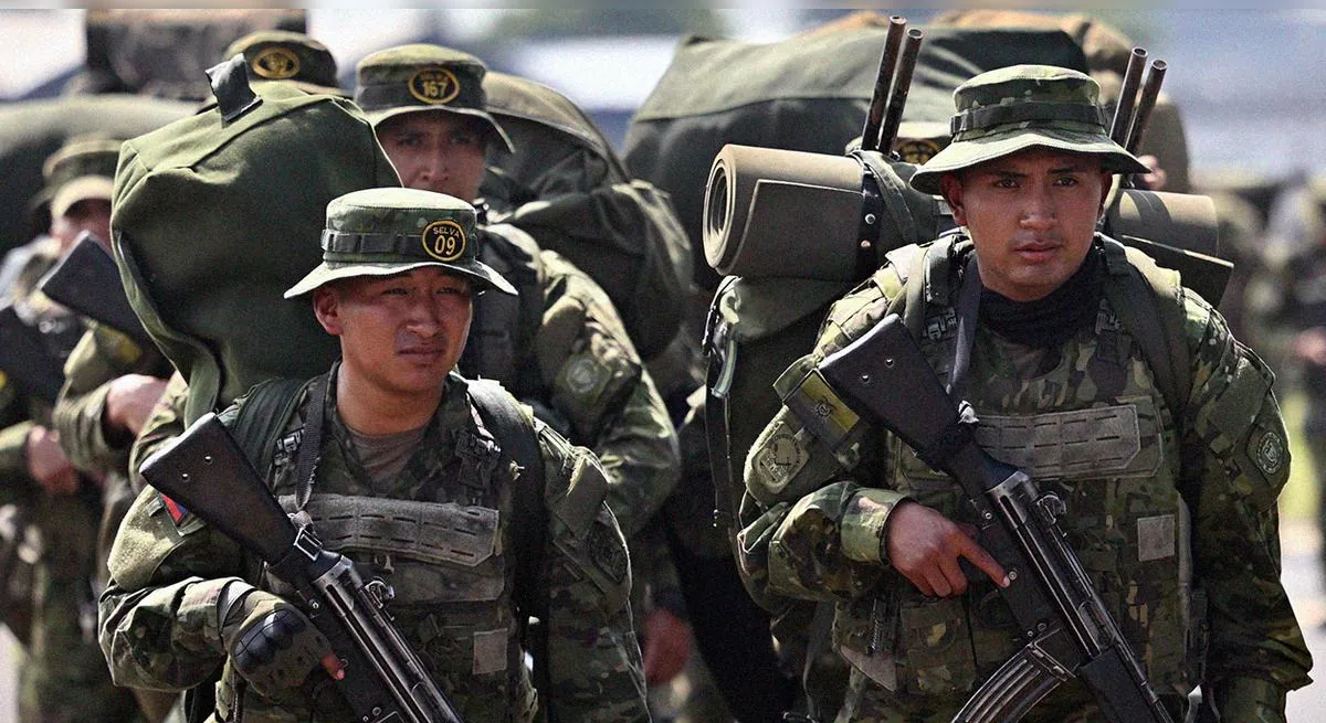 Noboa busca que las Fuerzas Armadas sean juzgadas por tribunales militares en medio de denuncias por presuntos abusos