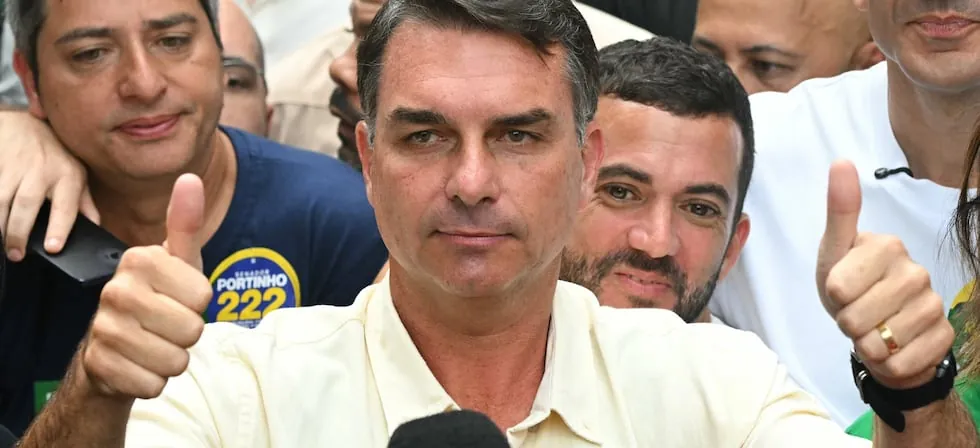 Flávio Bolsonaro supera a Lula en las elecciones presidenciales en Brasil