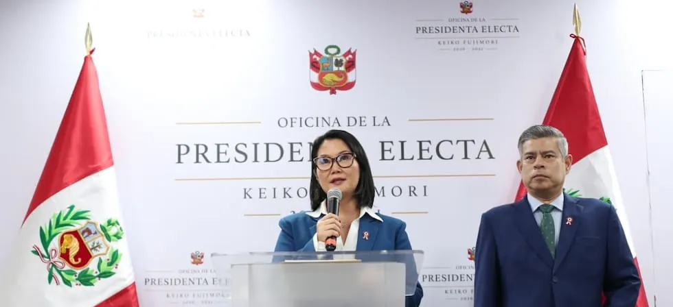 Keiko Fujimori toma juramento esta tarde a su primer Gabinete Ministerial liderado por Luis Galarreta