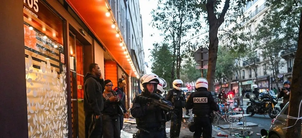 Francia: imponen toque de queda y al menos 350 detenidos por disturbios