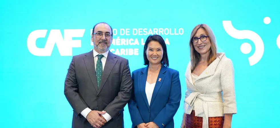 Keiko Fujimori enfatiza tres principios que guiarán su gobierno: respeto al Estado de derecho, estabilidad macroeconómica y compromiso con la inversión