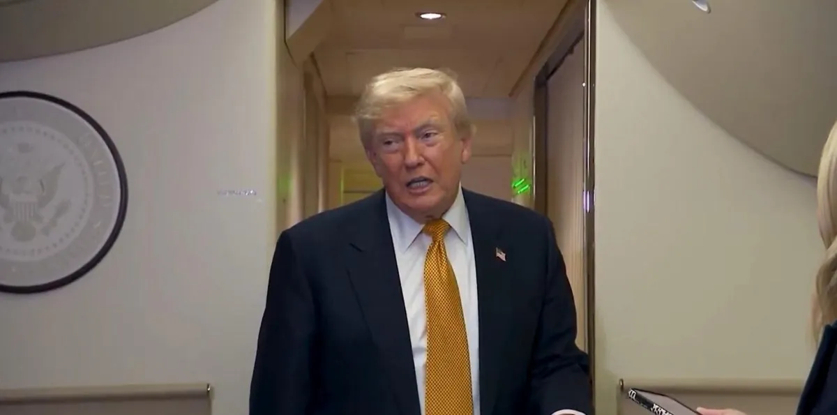 Trump bromea sobre posible amenaza de Irán contra su avión: Soy el número uno en su lista