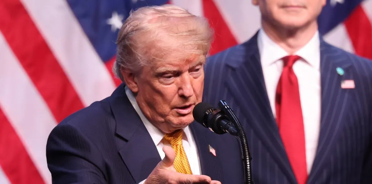 Donald Trump dice que hay 1000 misiles apuntados hacia Irán por si Teherán intenta asesinarlo