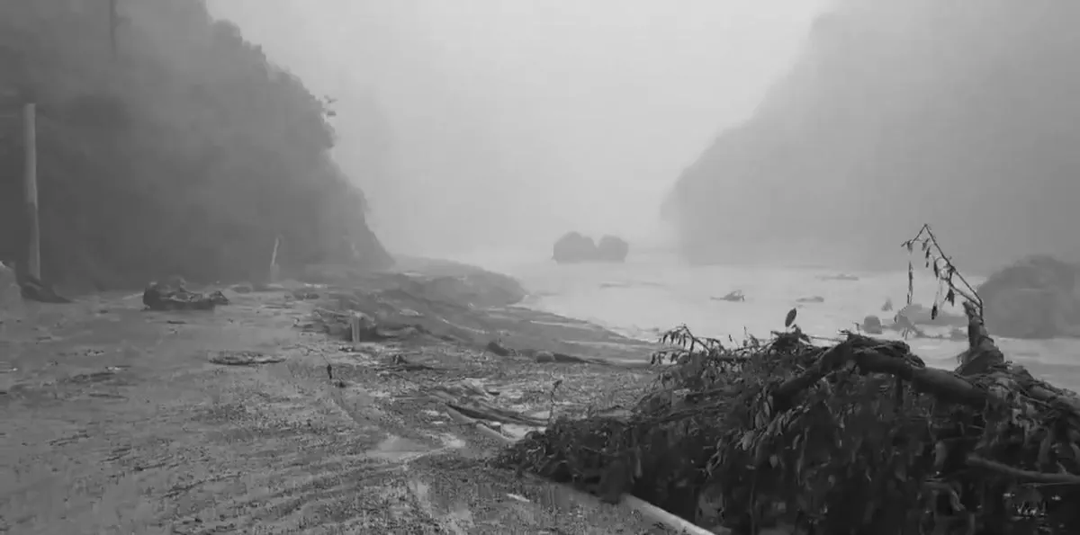 China eleva a 558 desaparecidos por riada en frontera nepalí, entre ellos 260 extranjeros