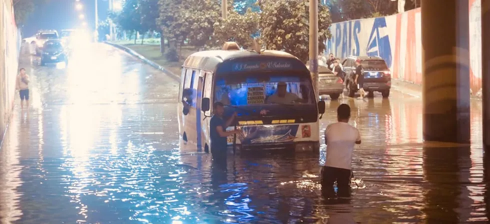 Villa El Salvador y Villa María del Triunfo son declarados en estado de emergencia por aniegos
