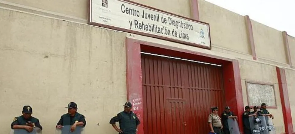 Caso Liceo Naval: Pronacej activa protocolos tras denuncia de presunta agresión contra adolescente en Maranguita