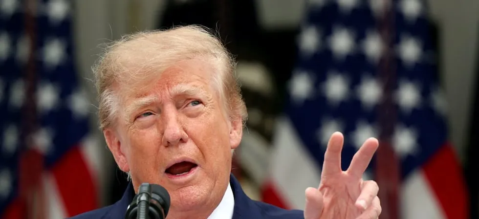 Congresistas de EE.UU. rechazan la decisión de Trump de eximir a Rusia de sanciones