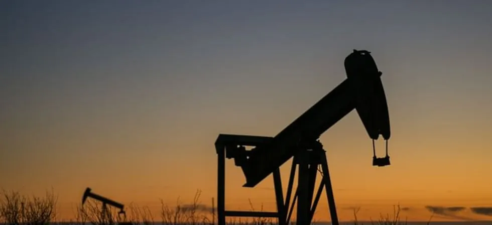 El petróleo de Texas sube 0,9%, hasta los 83,23 dólares, tras amenazas de Trump a Irán
