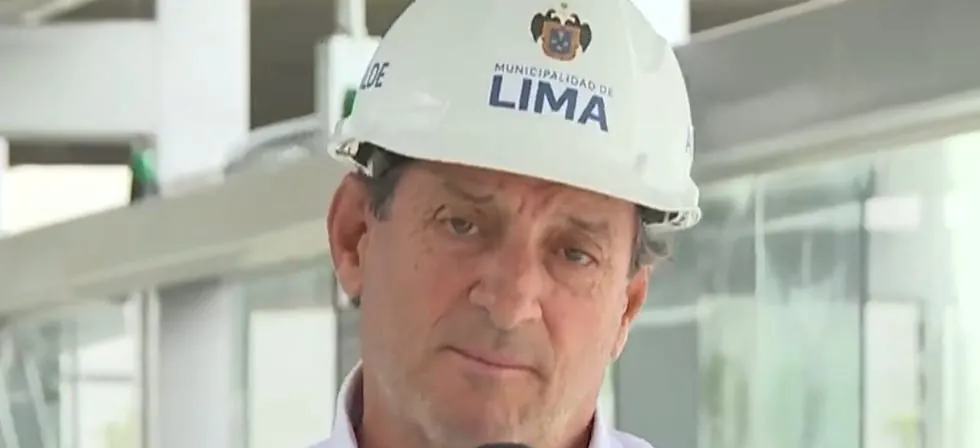 Renzo Reggiardo supervisa marcha blanca de la Vía Expresa Grau y anuncia fecha final de entrega