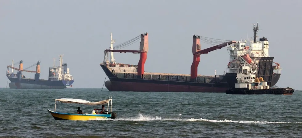 Estrecho de Ormuz: Los ataques a buques llegan a máximos anuales y cae un 27 % el tránsito de crudo