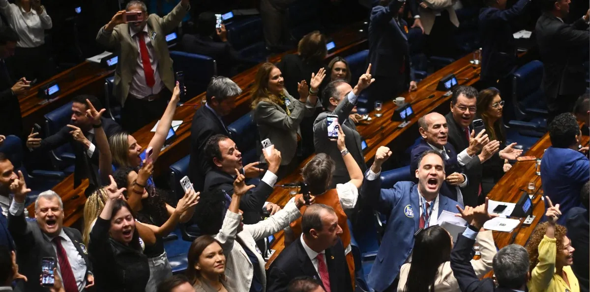 El Senado de Brasil aprueba reducir la jornada laboral de 44 a 40 horas semanales