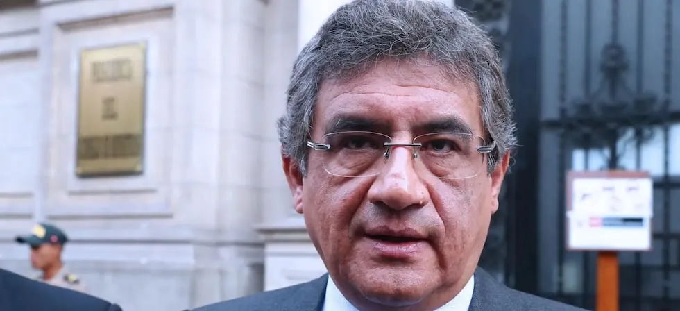 Ministro Sheput sobre reducción de feriados: Se analizará técnicamente la propuesta