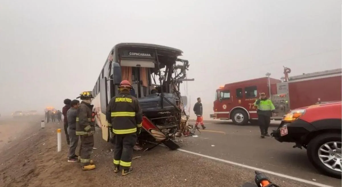 Trágico choque en Tacna deja cinco muertos y 15 heridos tras impacto entre dos buses y una camioneta