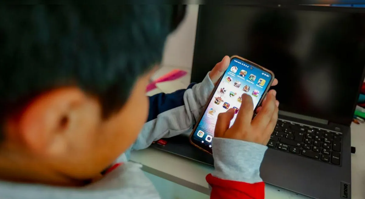 Minedu amplía restricciones para celulares en nivel inicial y fija reglas en jardines y nidos