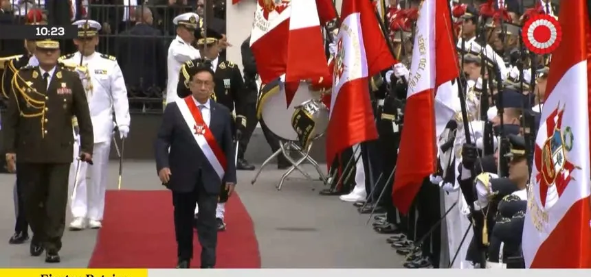 José María Balcázar llegó al Congreso para entregar la banda presidencial [VIDEO]