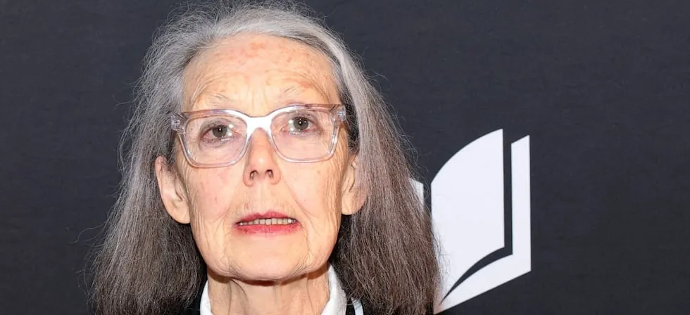 Nobel de Literatura premia la obra “atrevida” de la poetisa canadiense Anne Carson