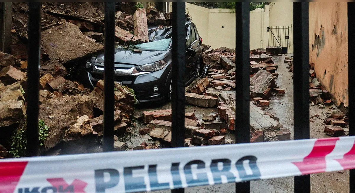 Kast decreta estado de catástrofe al norte de Chile por temporal que deja diez muertos y 100.000 personas aisladas