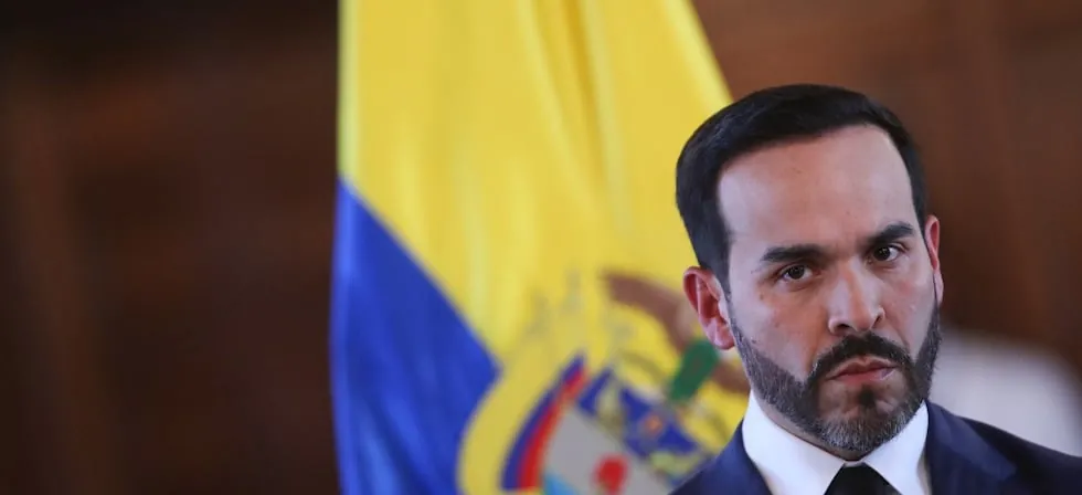 De la Espriella presenta un libro con casos de presunta corrupción en el gobierno de Petro
