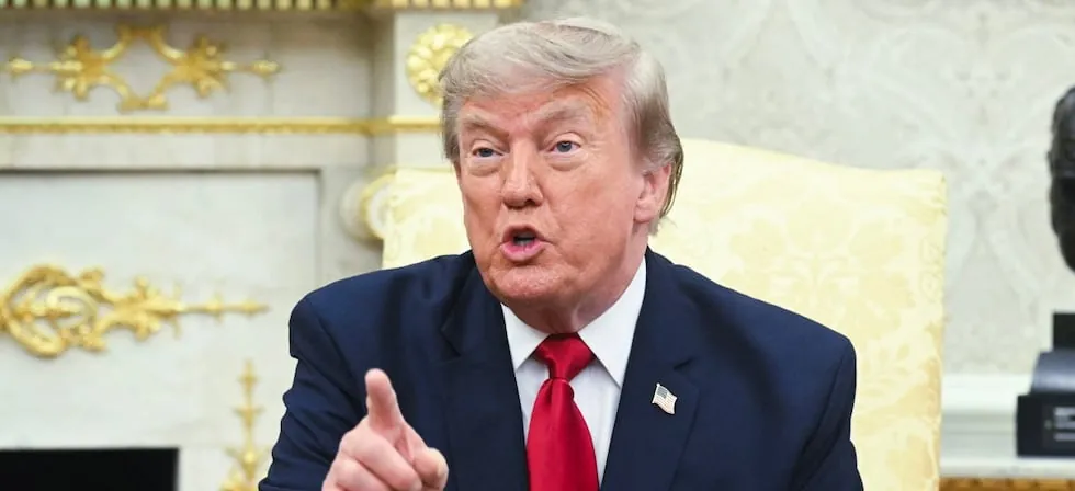 Trump dice que la policía migratoria debe continuar con los controles en carretera en EE.UU.