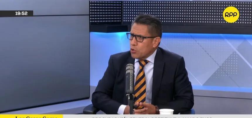 Amado Enco anunció que presentará una acción de amparo y una medida cautelar tras su cese como procurador de la Contraloría