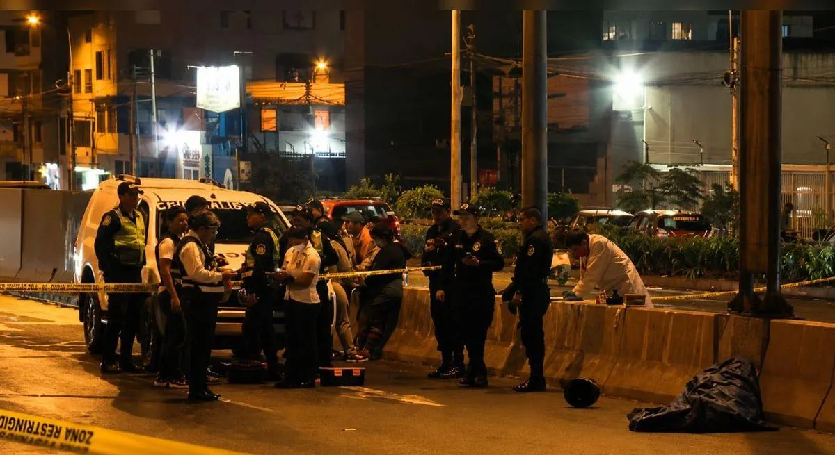 Violencia en vísperas de Fiestas Patrias: delincuentes persiguen a motociclista y lo asesinan en Cercado de Lima