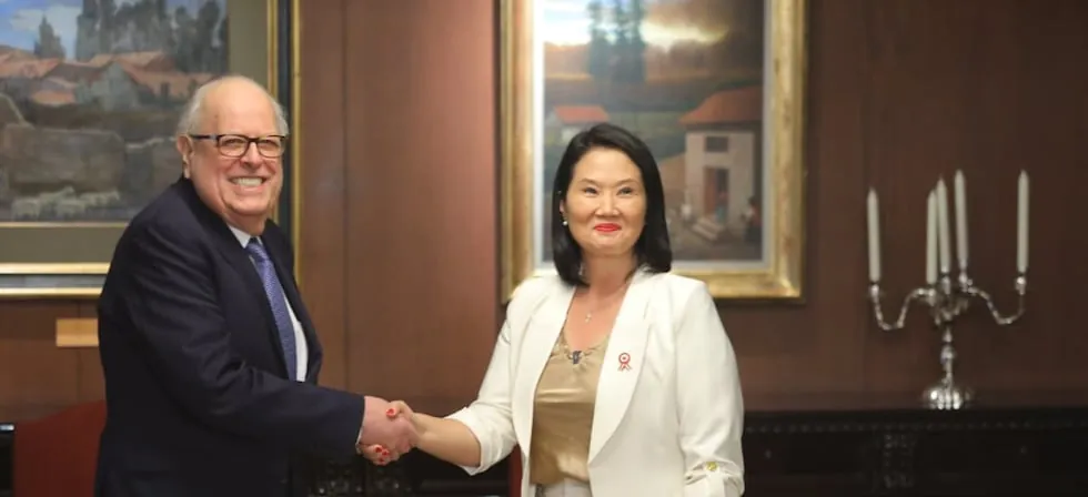 Julio Velarde anunció que seguirá a cargo del BCRP tras reunión con Keiko Fujimori