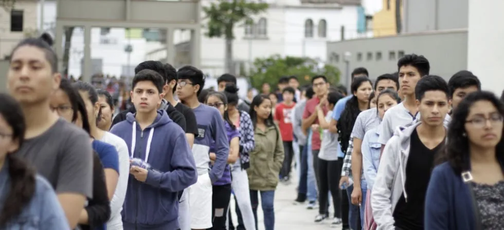 Tres de cada diez jóvenes abandonan sus estudios superiores por falta de dinero