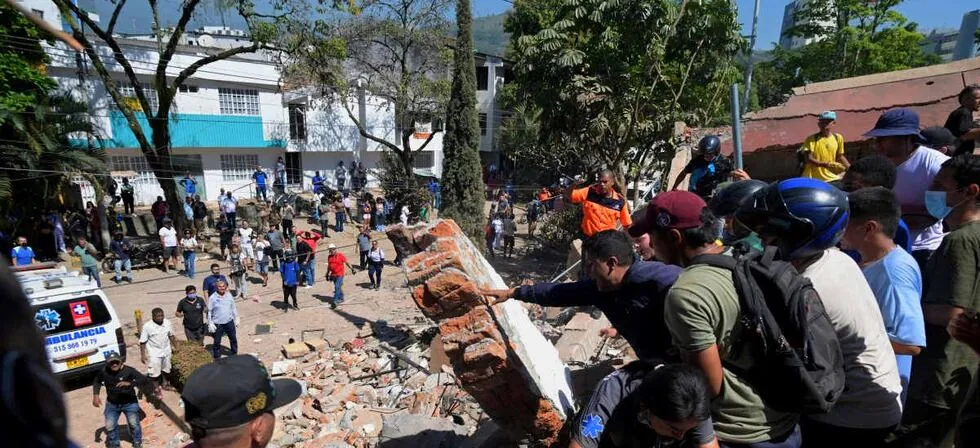 Terremoto en Colombia: cierran seis aeropuertos y suspenden operaciones por daños