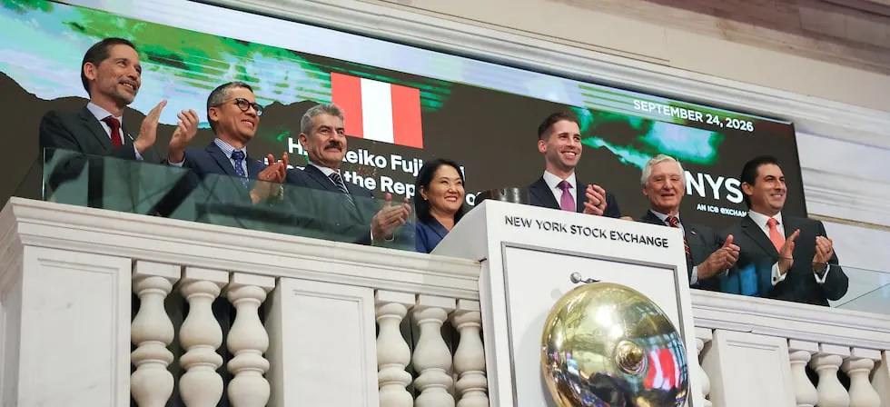 Keiko Fujimori participa en “campanazo” de cierre de la Bolsa de Valores de Nueva York