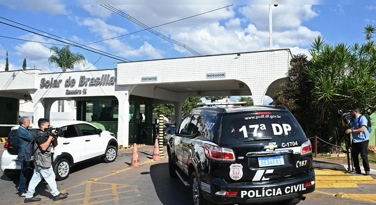 Vivienda donde Jair Bolsonaro cumple prisión domiciliaria es intervenida por la Policía en busca de armas