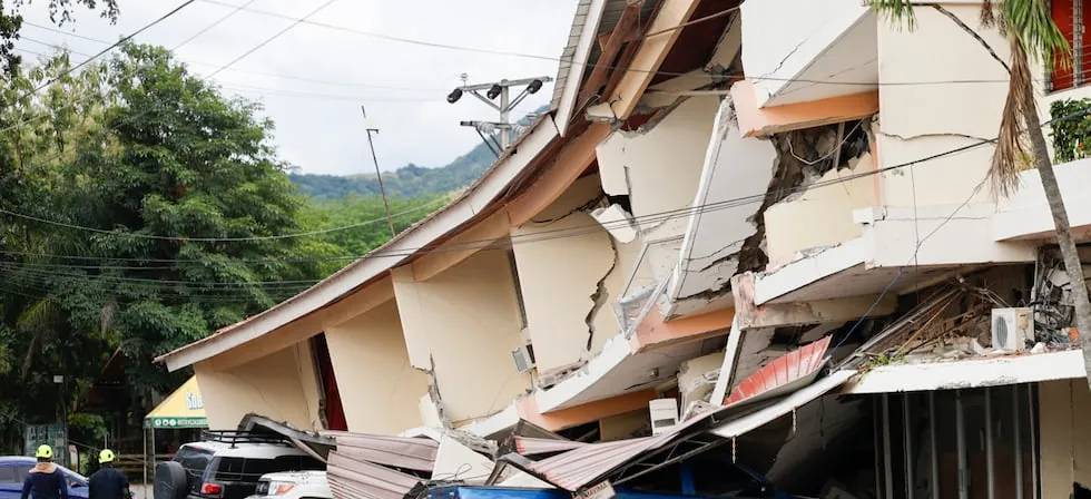 Al menos 27 heridos leves y más de 400 edificaciones afectadas por el terremoto magnitud 7,7 en Panamá