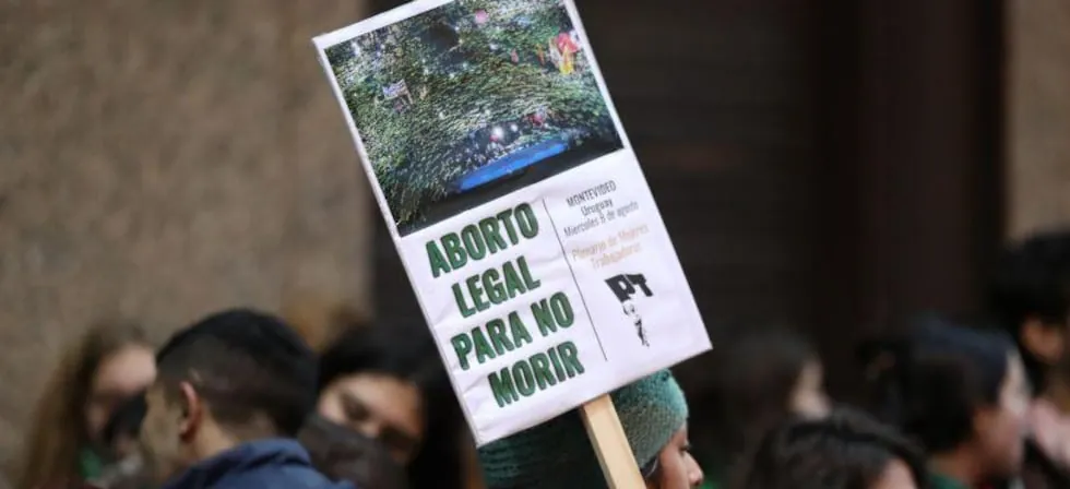 Baja natalidad en Argentina: la inestabilidad económica y laboral entre las causas