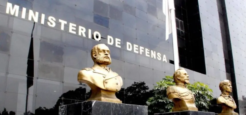 Ministerio de Defensa lamenta desacuerdo entre Bomberos y organización del desfile por Fiestas Patrias