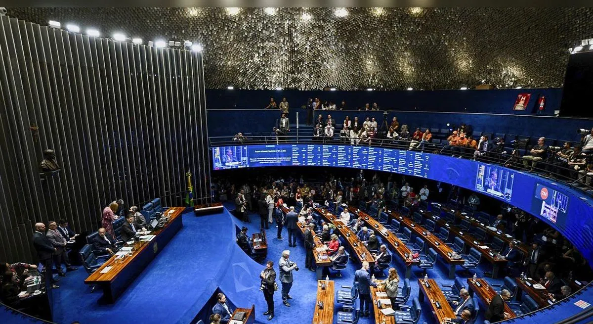 El Senado de Brasil aprueba reducir la jornada laboral de 44 a 40 horas semanales y sumar un segundo día de descanso